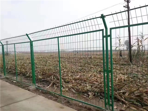 公路护栏网